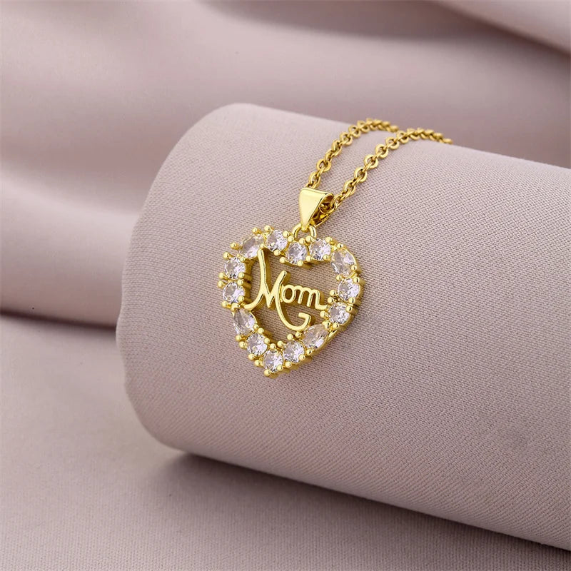 Mother's Day Classic Heart Pendant Necklace - Perfect Gift for Any Occasion